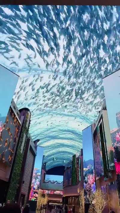 Incredible special effects at this mall