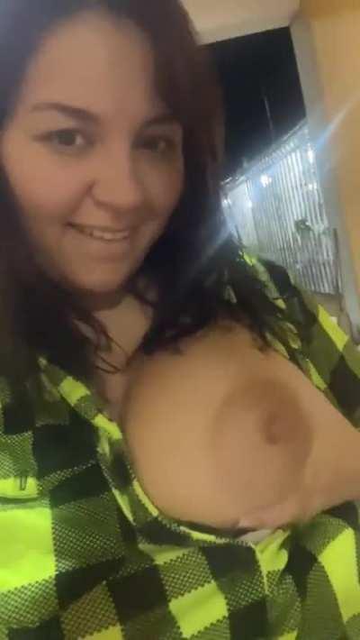 im the friendly neighbour with huge tits