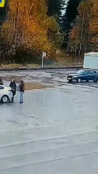 Ultra gore warning/aftermath- Remember, always look both ways before crossing train tracks. 