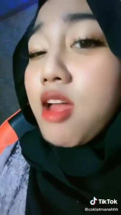 Mulut Padu Untuk Dijilat