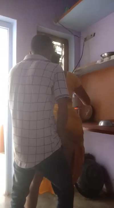 This is what real kaamwaali affair looks like... Love how she catches him recording in the end and thrashes him.. Use audio