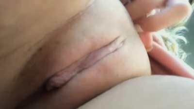 Think I can start 2022 off with a bang in this dress? 🙈💕