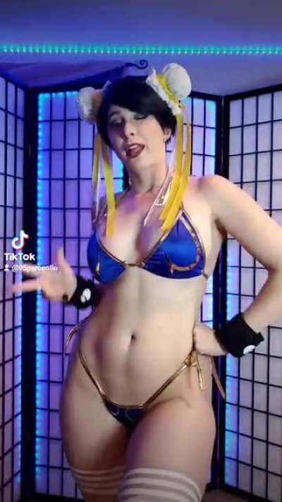 Chun-Li bikini (Self)