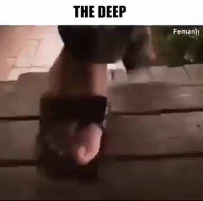 Average The Deep sub plot 