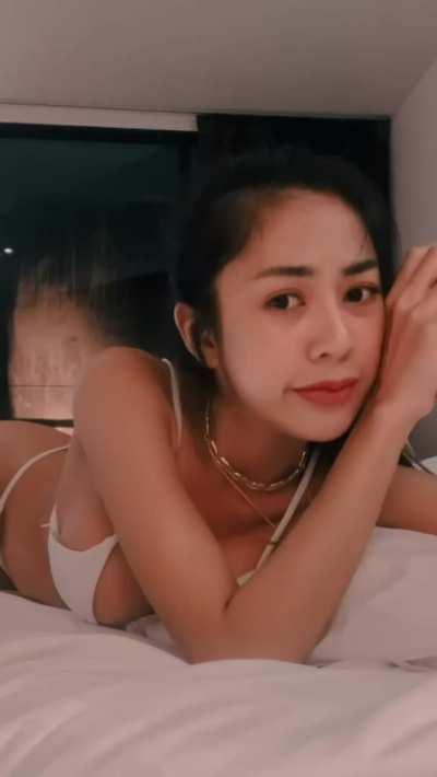 I hope you appreciate a body type like mine 🥺