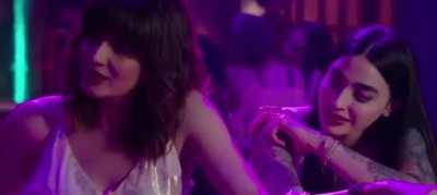 QUALITY CHAIYE BAAKI SAB GAAND MARAYE