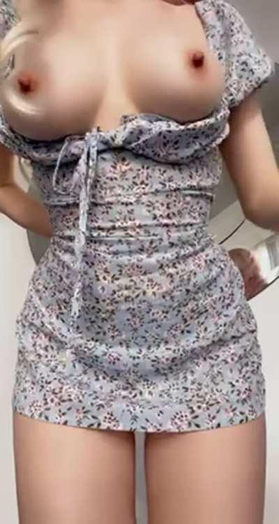 No bra for easy access 😜