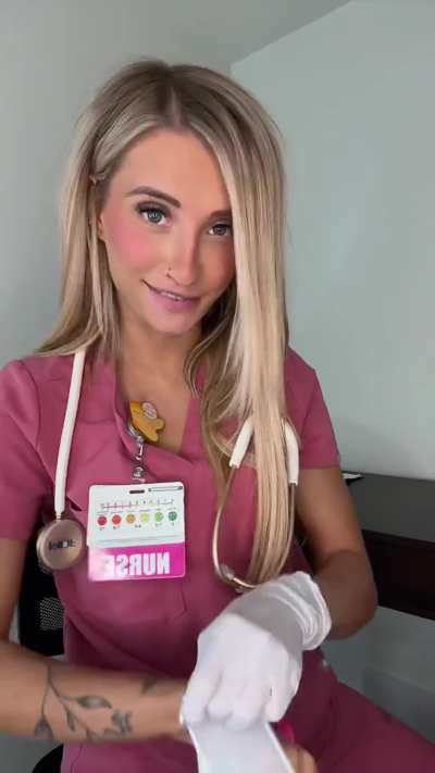 If I showed you nudes during work, would you wanna see them?