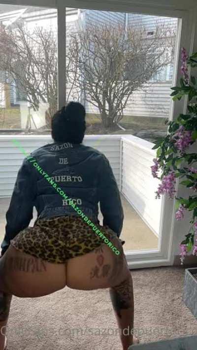 Her shit is dummy fat 🎈