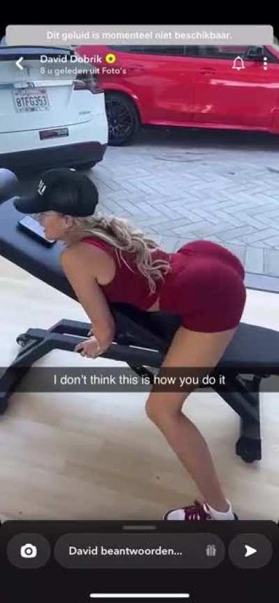 Corinna kopf twerking