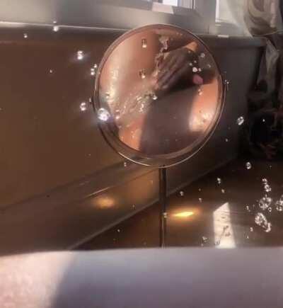 its raining diamonds