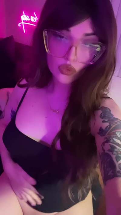 Need someone to come eat me out