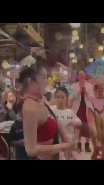 पार्थ, iss bar ka location pata karo