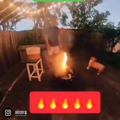 Trickshot Corgi. [Credit: @aircorg]