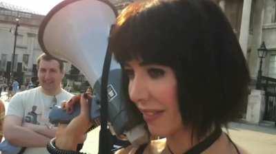 Magic mirror box 🪞🍑👈