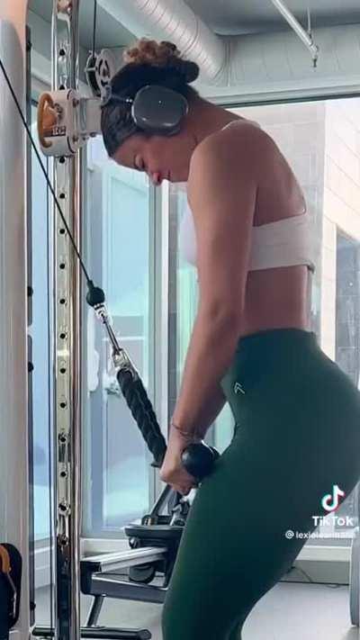 💚💚💚 Lexie at her finest