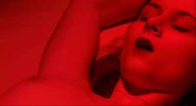 Manon Delauvaux, Nora Dolmans in short film Switch (2018)