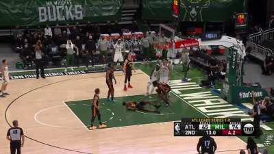 [Highlight] Jrue Holiday continues to make the Hawks look silly and makes two of them collide for the and-1