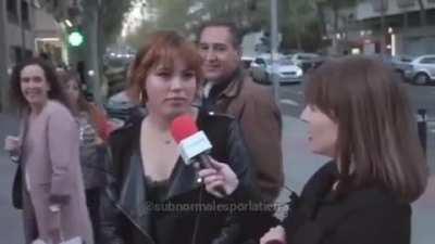 Entrevistadores de hoy en día😒😔