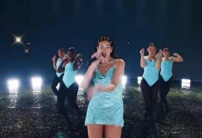 Dua performing “Levitating” at the AMAs [2020]