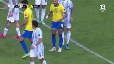 Todos somos Otamendi.