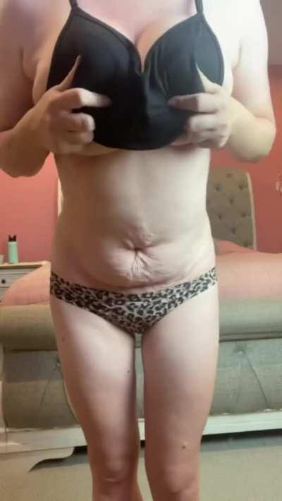 Tell me, are my big, natural boobs the type of tits you dream about? 30(f)