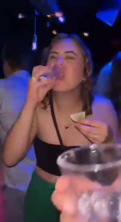 paulanobre - Video #3825