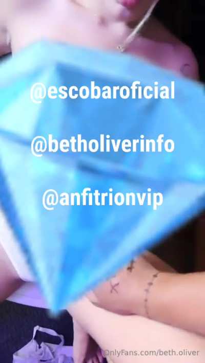 NUEVO VIDEO de BETH OLIVER con su PAREJA DISPONIBLE en su GRUPO VIP 🤤👌🔥 mi usuario de Telegram @escobaroficial, infovipoficial, anfitrionvip o betholiverinfo 🫡💎 allá respondo al instante