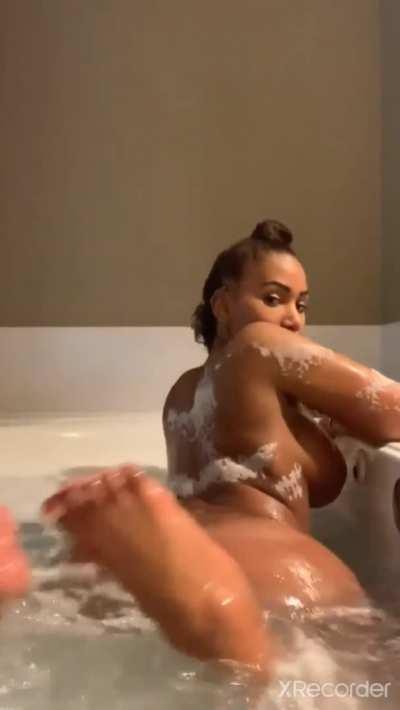 SexyAF 😍👅💦 (Get Her 8GB Folder in Comment)👇👇