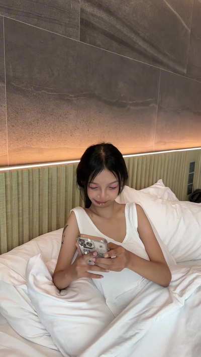 When you wake up to goodmorning texts