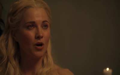 Lucy Lawless Sexy Bathing Scene ! 😍👅