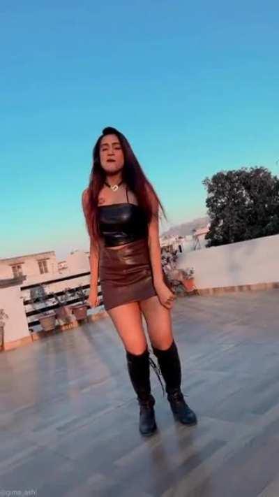 Hot n Sexy gima_ashi