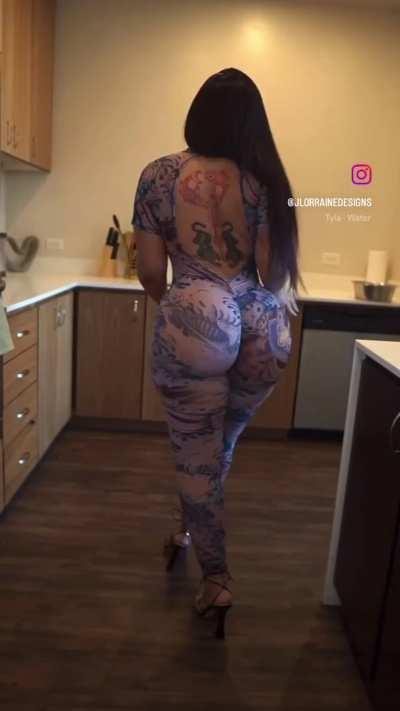 Floral Booty (Best Comp Ever)