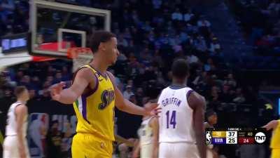 [Highlight] Keegan Murray hits the step back game winner for Team Pau with Tyrese Haliburton in the booth