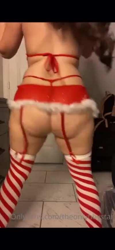 Making more then 5k a month for this. SMH (NSFW)