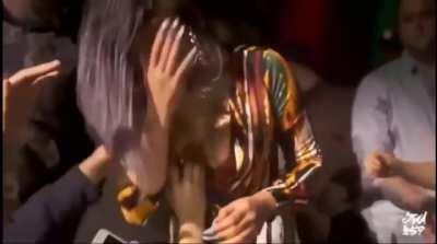 Cardi B Letting her Fans Grope Her