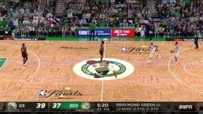 [Highlight] Classy Boston fans break out the 'Fuck you Draymond' chants