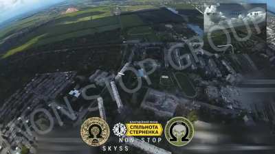 An anti-aircraft FPV drone operated by the Non-Stop Group shot down a Molniya carrying an anti-tank mine and the broadcast of which was intercepted over Pokrovsk, Donetsk region. May 2025.