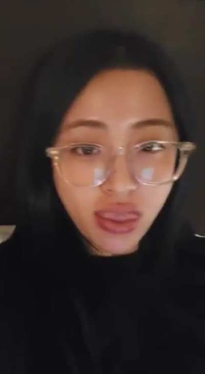 LE SSERAFIM - Yunjin