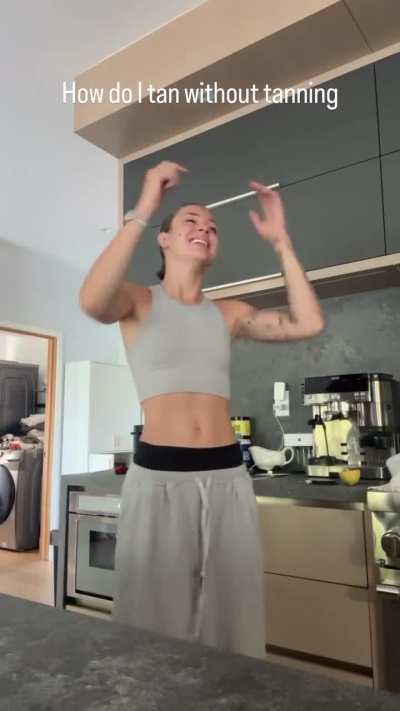 Charly Jordan - Instagram Stories - August 18, 2025 (Part 2)