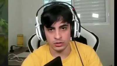 O rolochi virou gay???