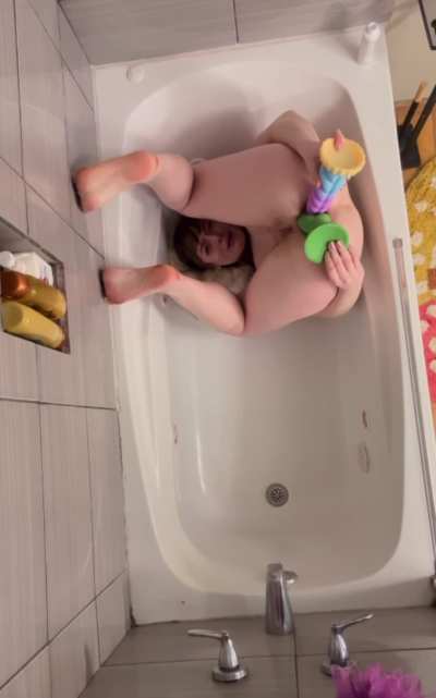 u/Lyss_jordan ‘s Bootyhole Was Being So Noisy During Upside Down DAP🤭