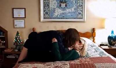 Mackenzie Davis and Kristen Stewart