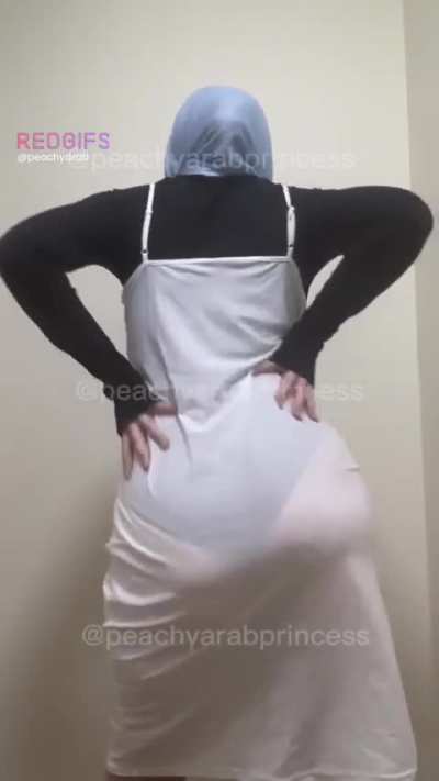 Leave your wife for this slutty hijabi😈 baby