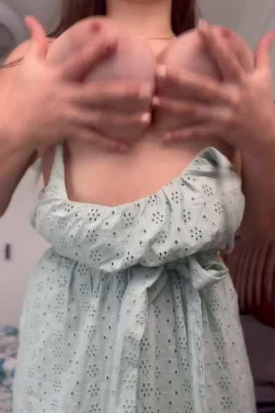 a quick flash before class… enjoy my fuckdoll natural boobs ;)