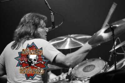 Robert Nix’s stand-in drumming on Tuesday’s Gone by Lynyrd Skynyrd is probably one of the best drum performances recorded on tape. So soulful and passionate. Here are some of my favorite fills isolated: