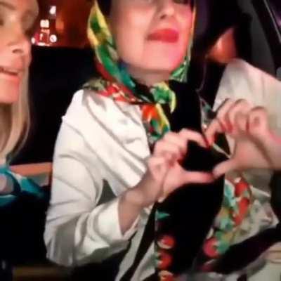 To drive while making tik tok