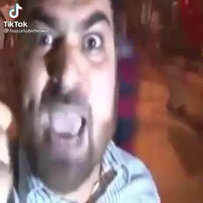 Bu insanlar bu cesareti nereden buluyor anlamış değilim. Onlar sadece kendilerinin haklı olduğunu kendilerinin doğru yolda olduğunu s&ouml;yleyip kendi fikirlerini desteklemeyenleri ise kafir olarak adlandırıyor.