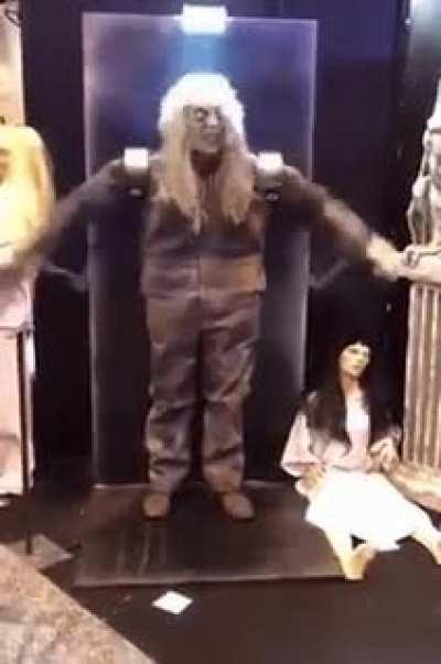 My favorite Halloween gif 🎃