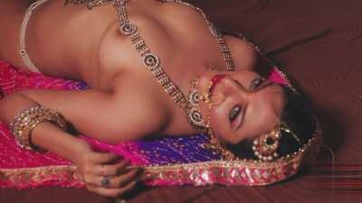 Khushi Mukherjee Sexy Showoff (full HD Video In comment)